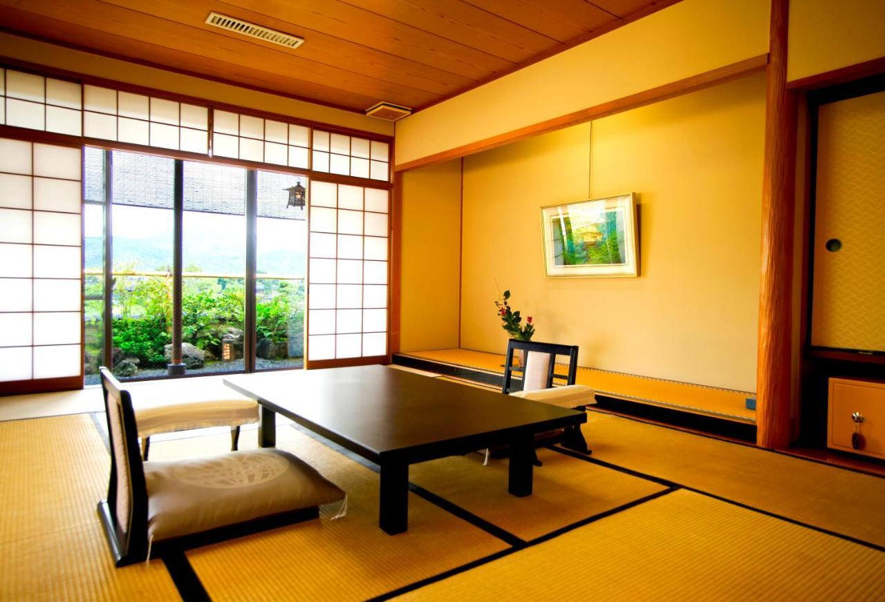 Kyoto Arashiyama Onsen Ryokan Togetsutei Buitenkant foto