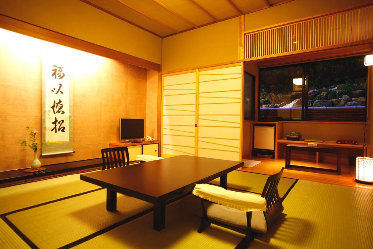 Kyoto Arashiyama Onsen Ryokan Togetsutei Buitenkant foto