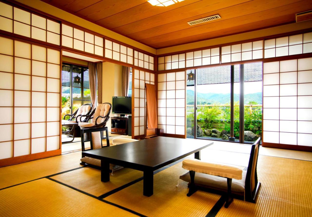 Kyoto Arashiyama Onsen Ryokan Togetsutei Buitenkant foto